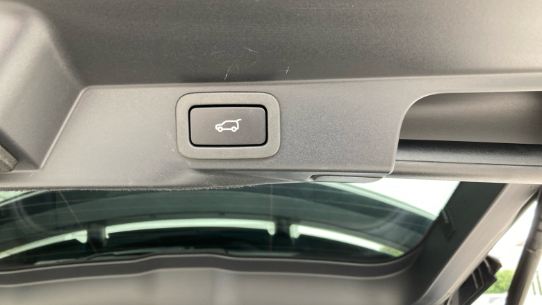 Land Rover Range Rover Sport 3.0 D250 HSE Silver 5dr Auto [7 Seat] Diesel Estate